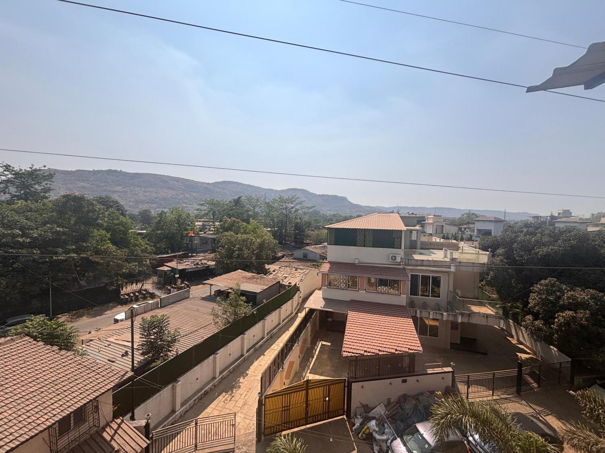 Guest house Hill Side Family Lonavala