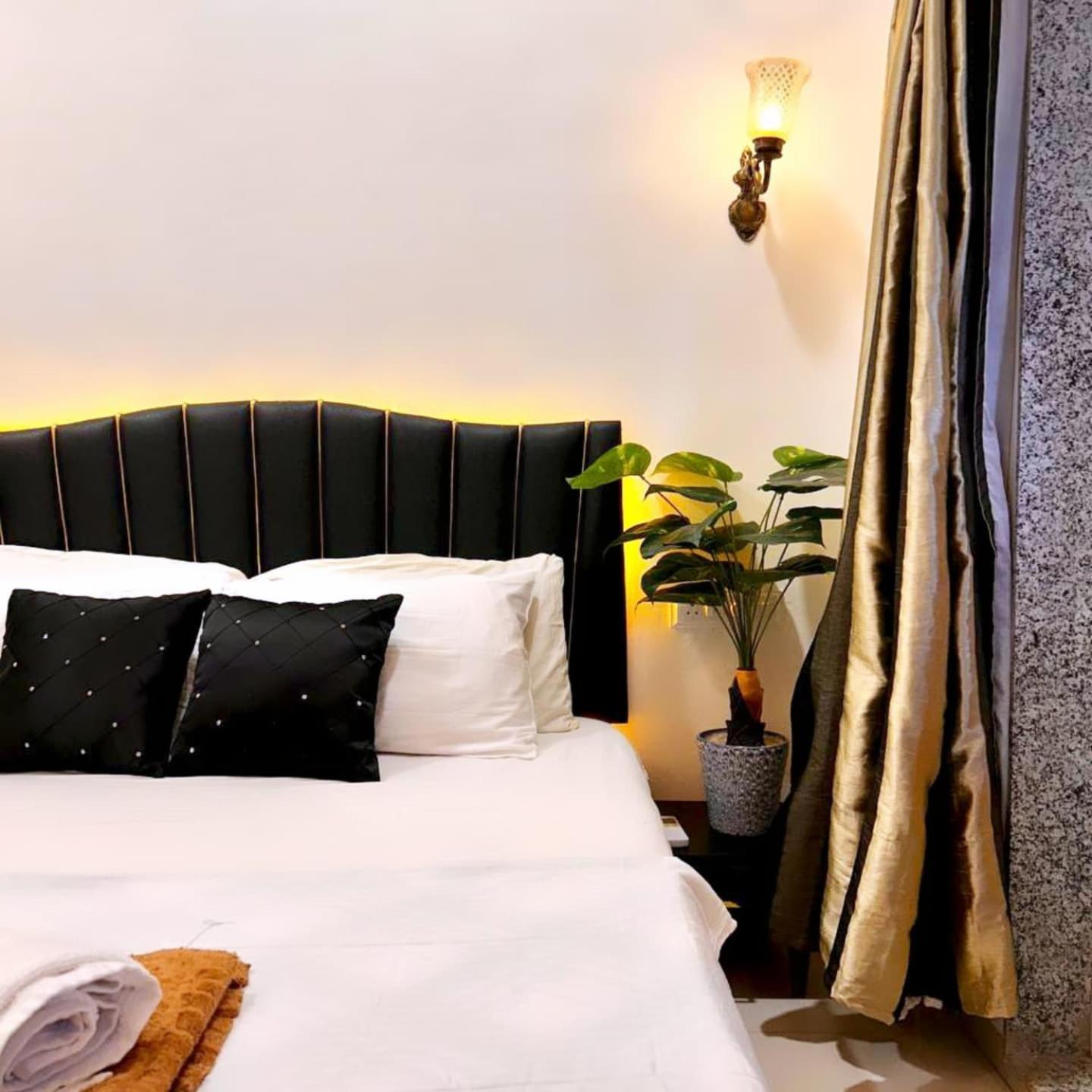 Amy Luxury 5bhk With Private Swimming Pool Villa Lonavala