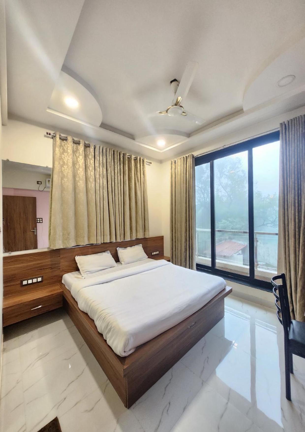 Aur02b02 Lonavala