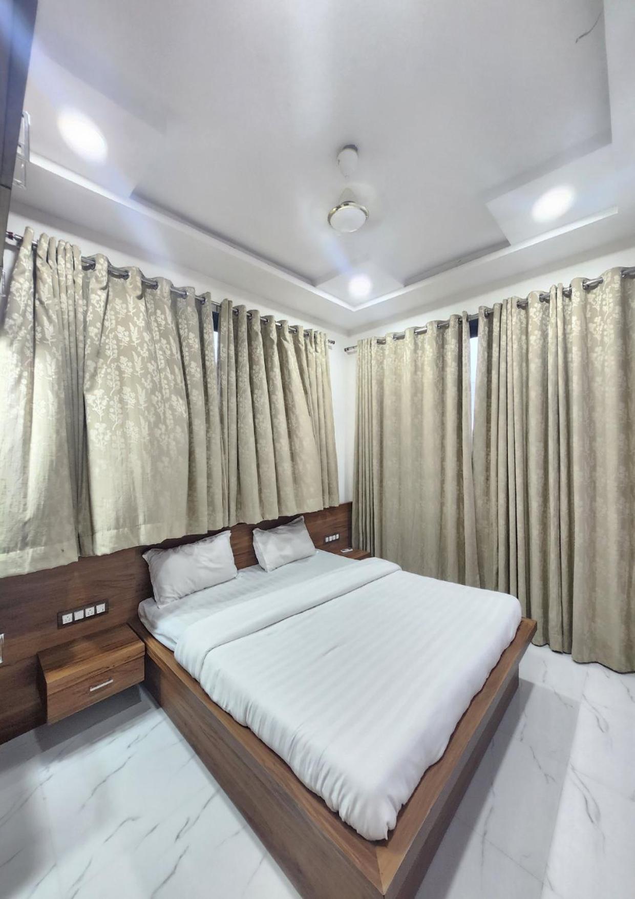 Apartment Aur02b02
