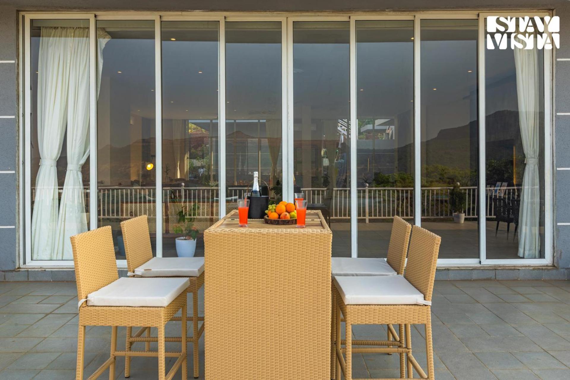 Stayvista At Eleve With Bonfire, Pool Lonavala