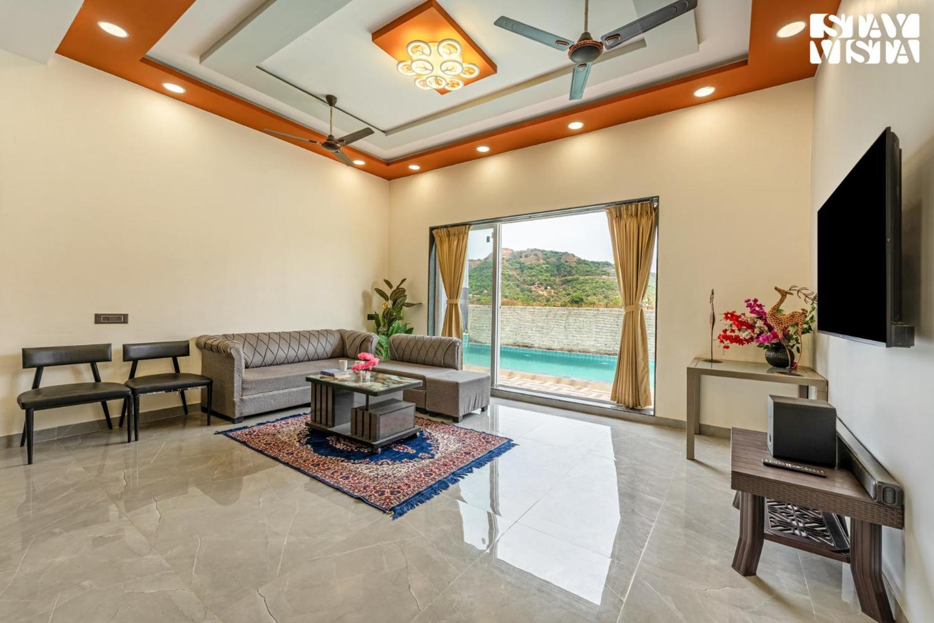 Villa Stayvista At Rising House With Pool, Wi-fi, Bbq