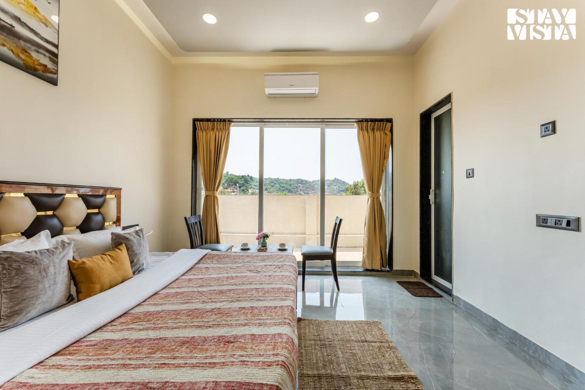 Villa Stayvista At Rising House With Pool, Wi-fi, Bbq