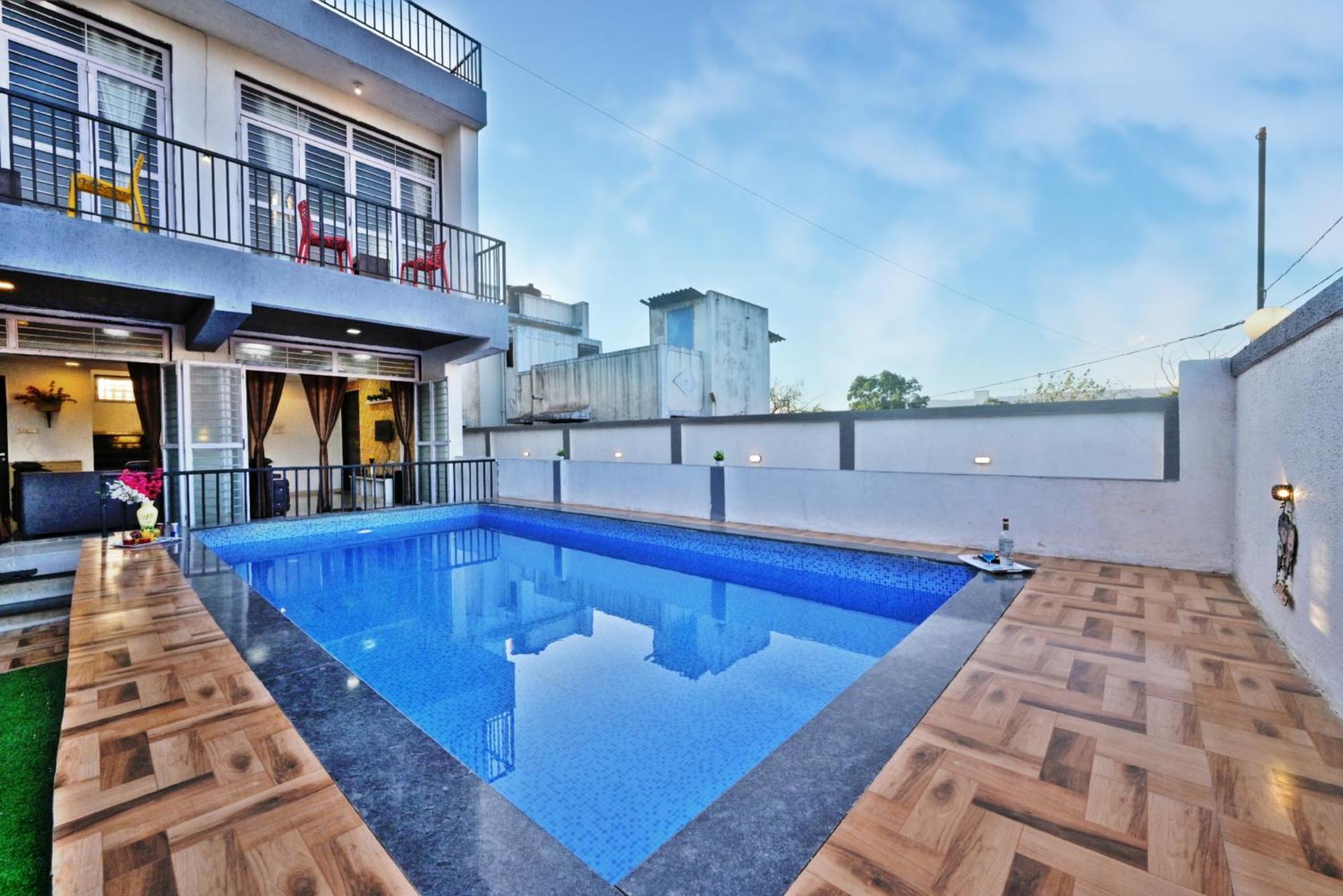 Ll Empyrean Ll Mystical Stone Ll 4bhk Ll Ac Ll Private Pool Ll * Lonavala