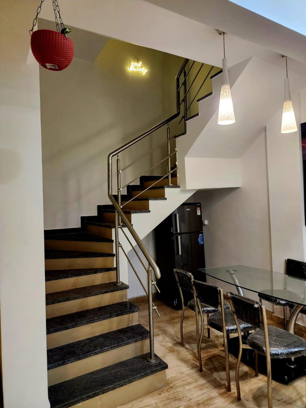 Villa Twilight Ll 9pm 3bhk Ll Snooker Table Ll Swimming Pool Ll Ac Ll Bbq