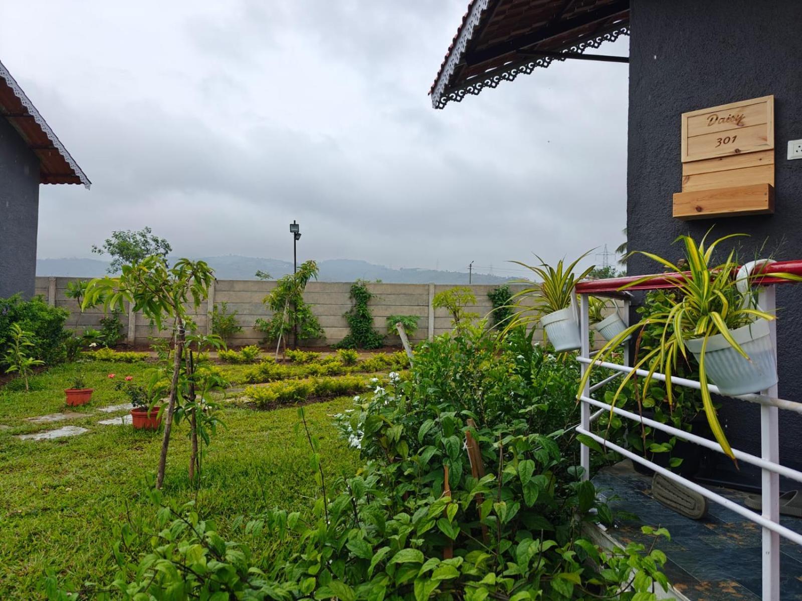 Resort Varuwoods - Luxury Boutique Resort, Trekking & Water Sports
