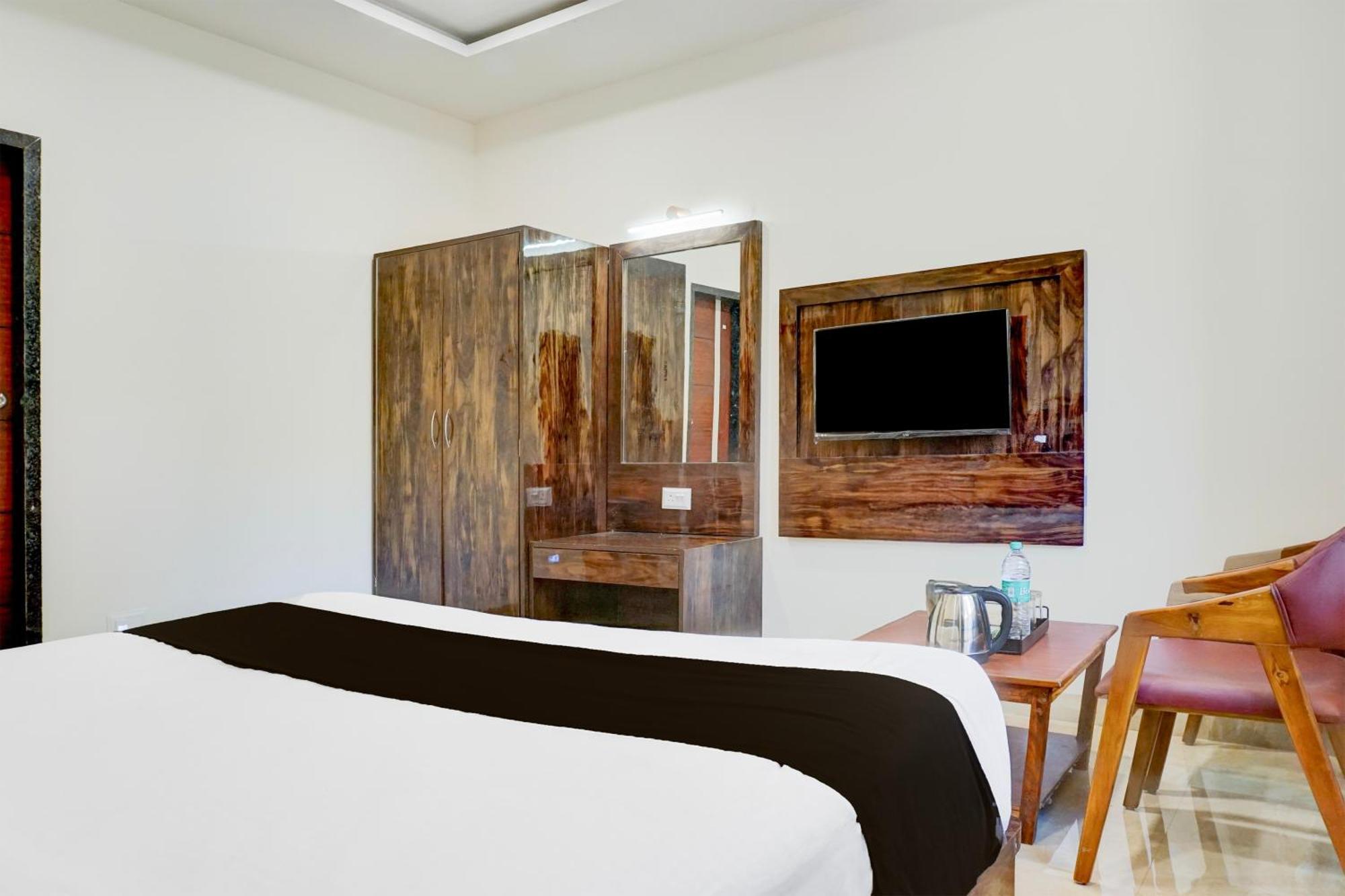 Hotel O Mount