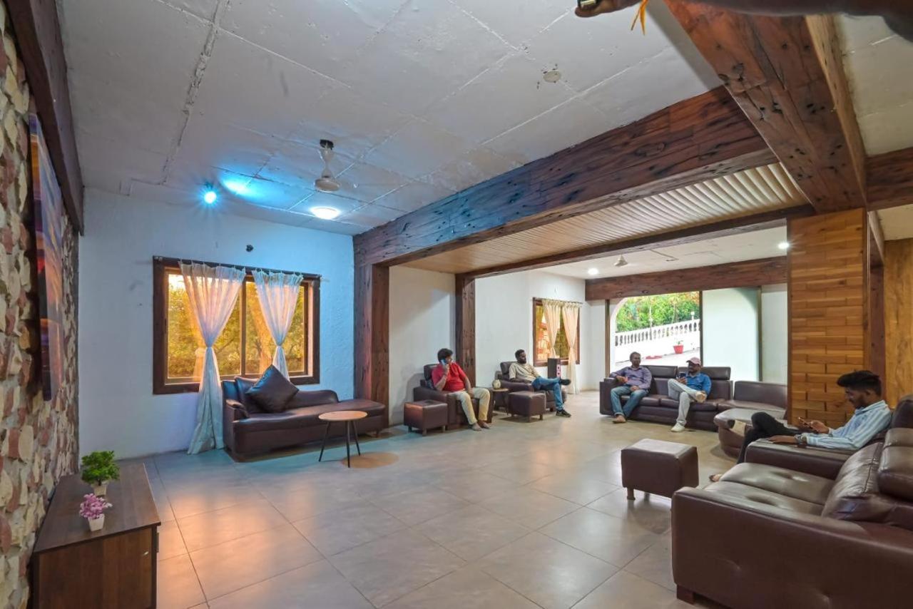 Shreyas Mansion - Big 4 Bhk Ll Swimmimg Pool Ll Mountain View Ll Big Garden * Lonavala