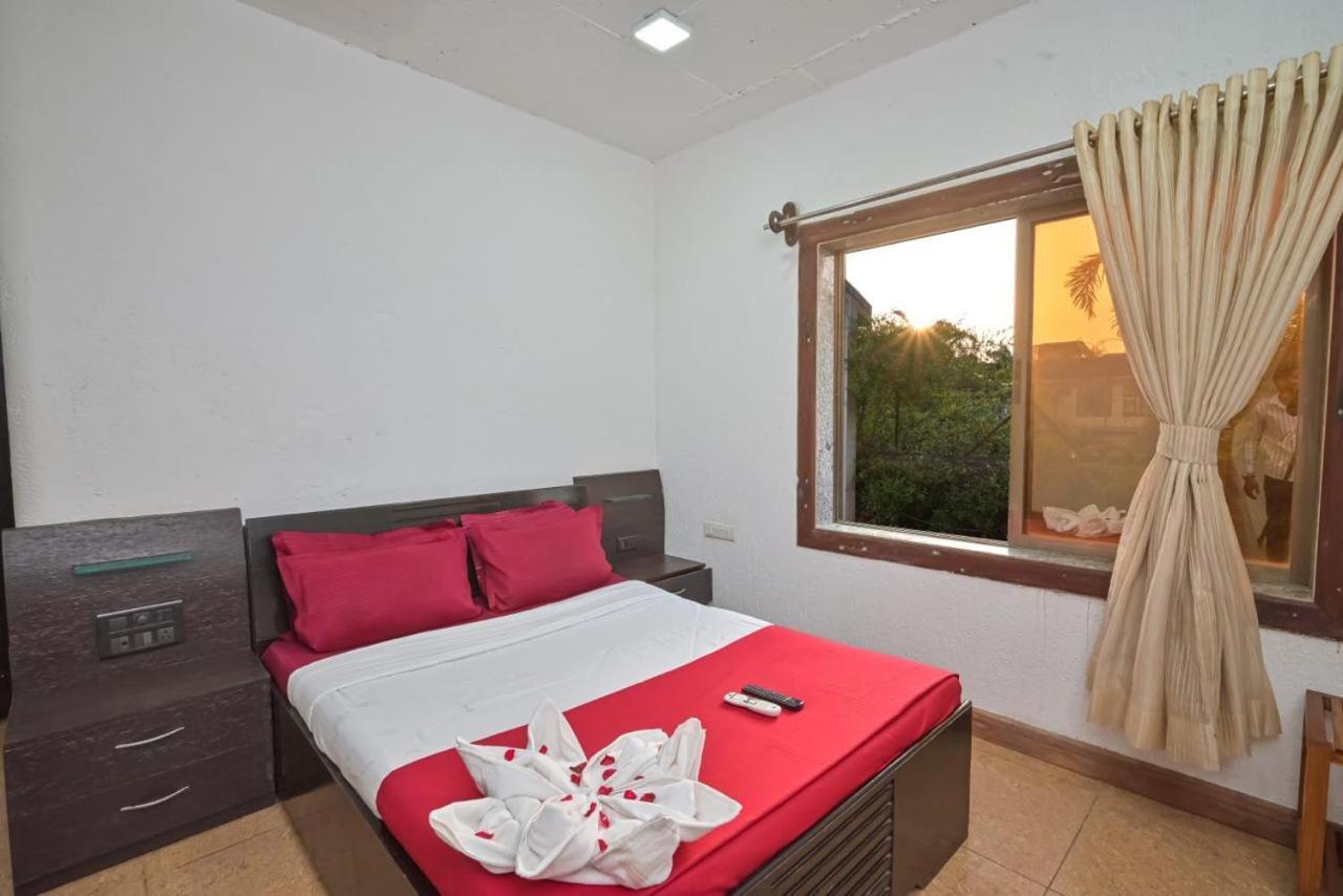 Shreyas Mansion - Big 4 Bhk Ll Swimmimg Pool Ll Mountain View Ll Big Garden * Lonavala