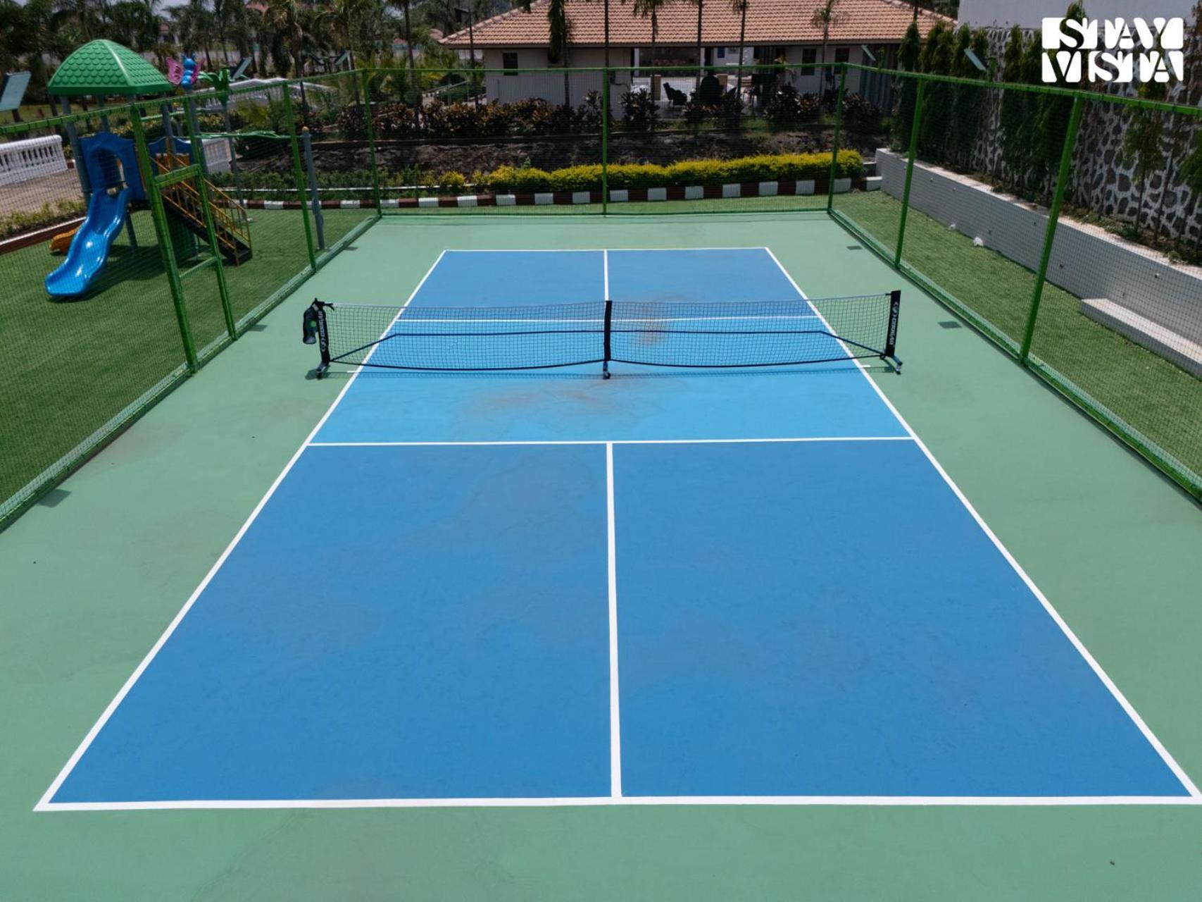 Stayvista At La Palm Amalfi - Pool, Wi-fi, Jacuzzi * Lonavala