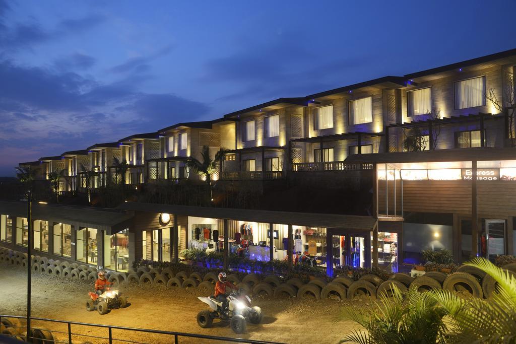 Della 5* Lonavala