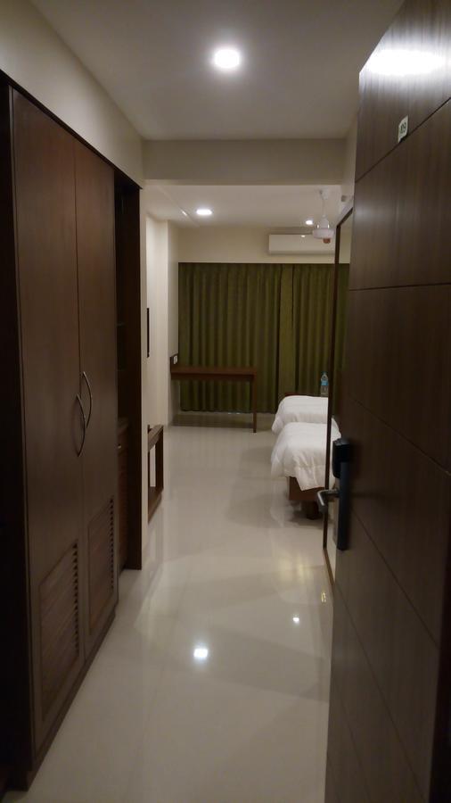 Hotel The Metropole Phase Ii 3*