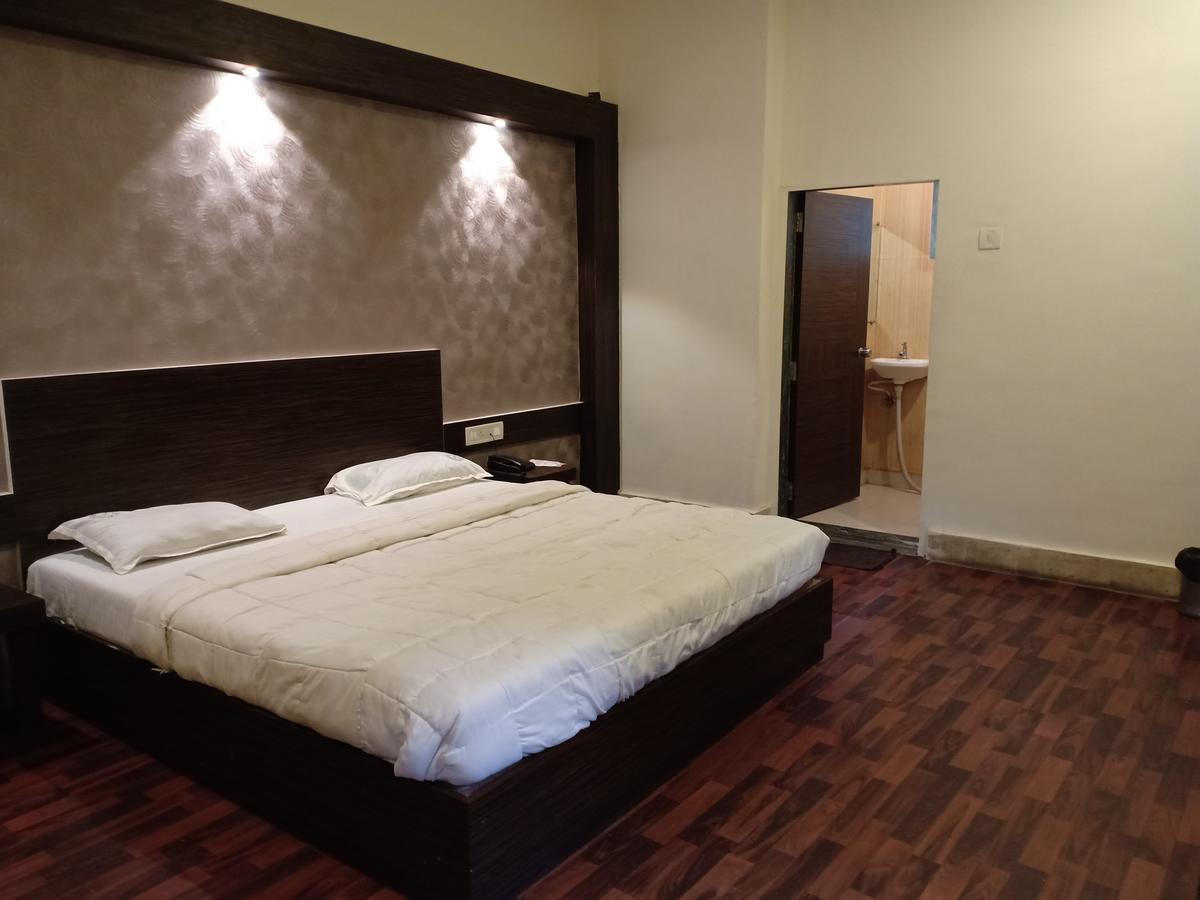 Oyo 11395 Ritz Heritage 2* Lonavala