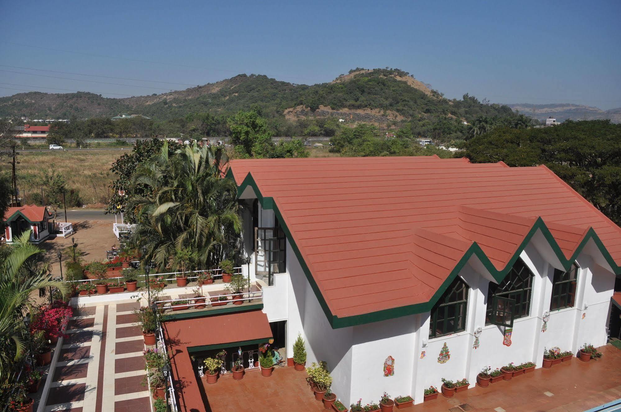 Valvan Village Hotel 3*