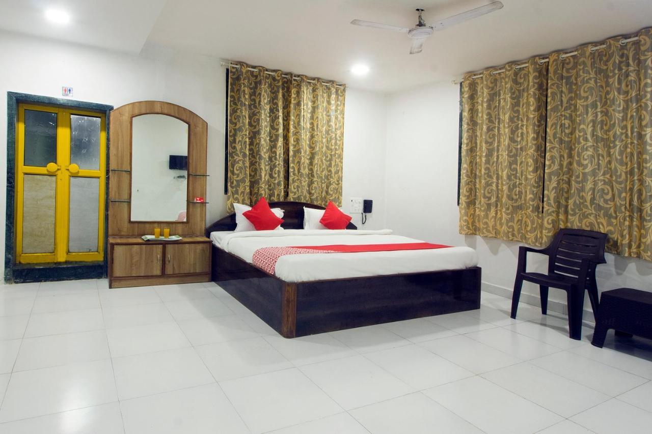 Hotel Oyo 15225 Rainbow House
