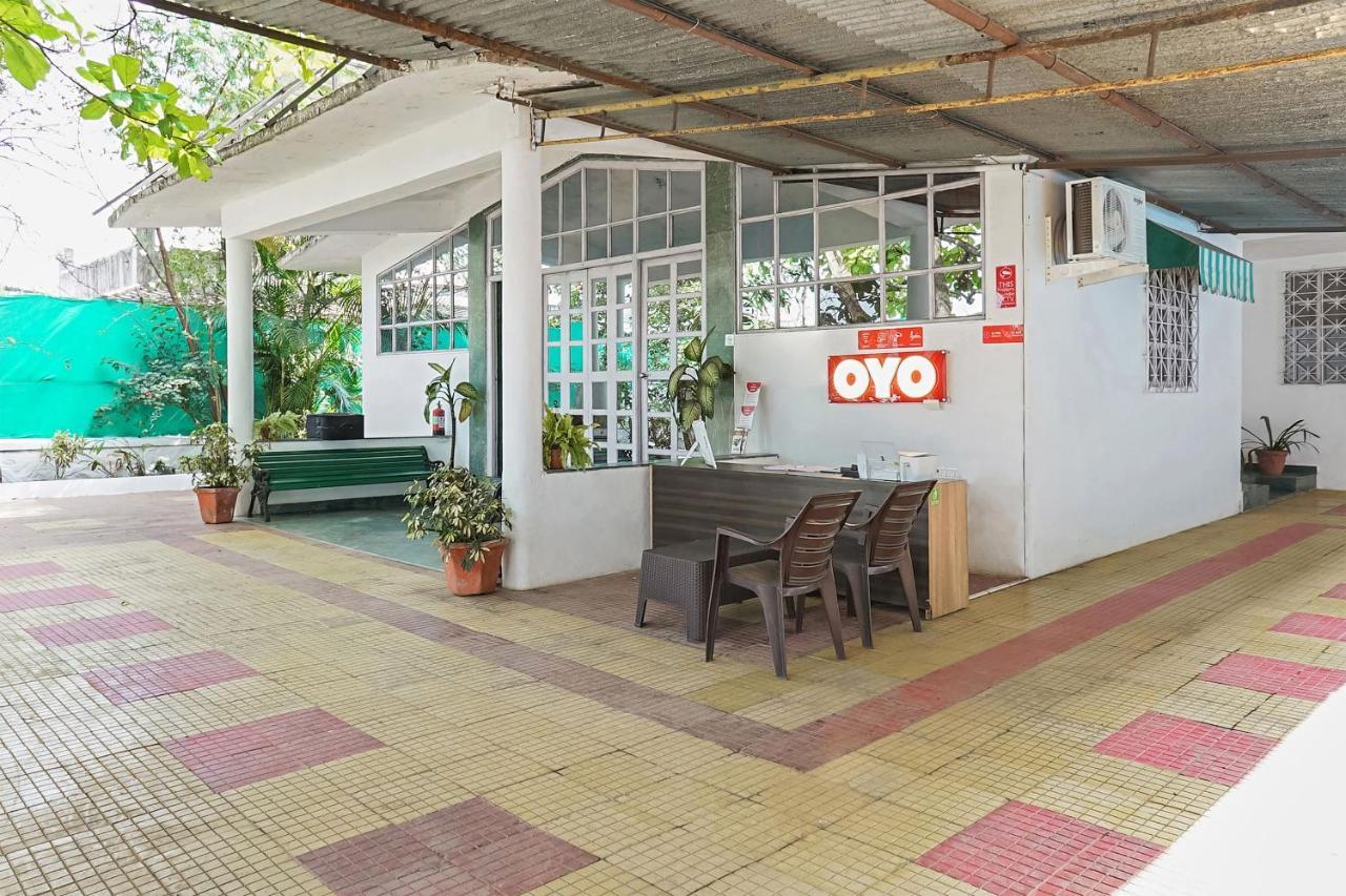 Oyo 15225 Rainbow House Hotel Lonavala