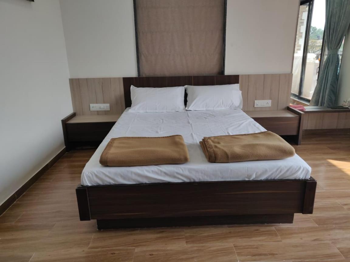 Saj Lonavala
