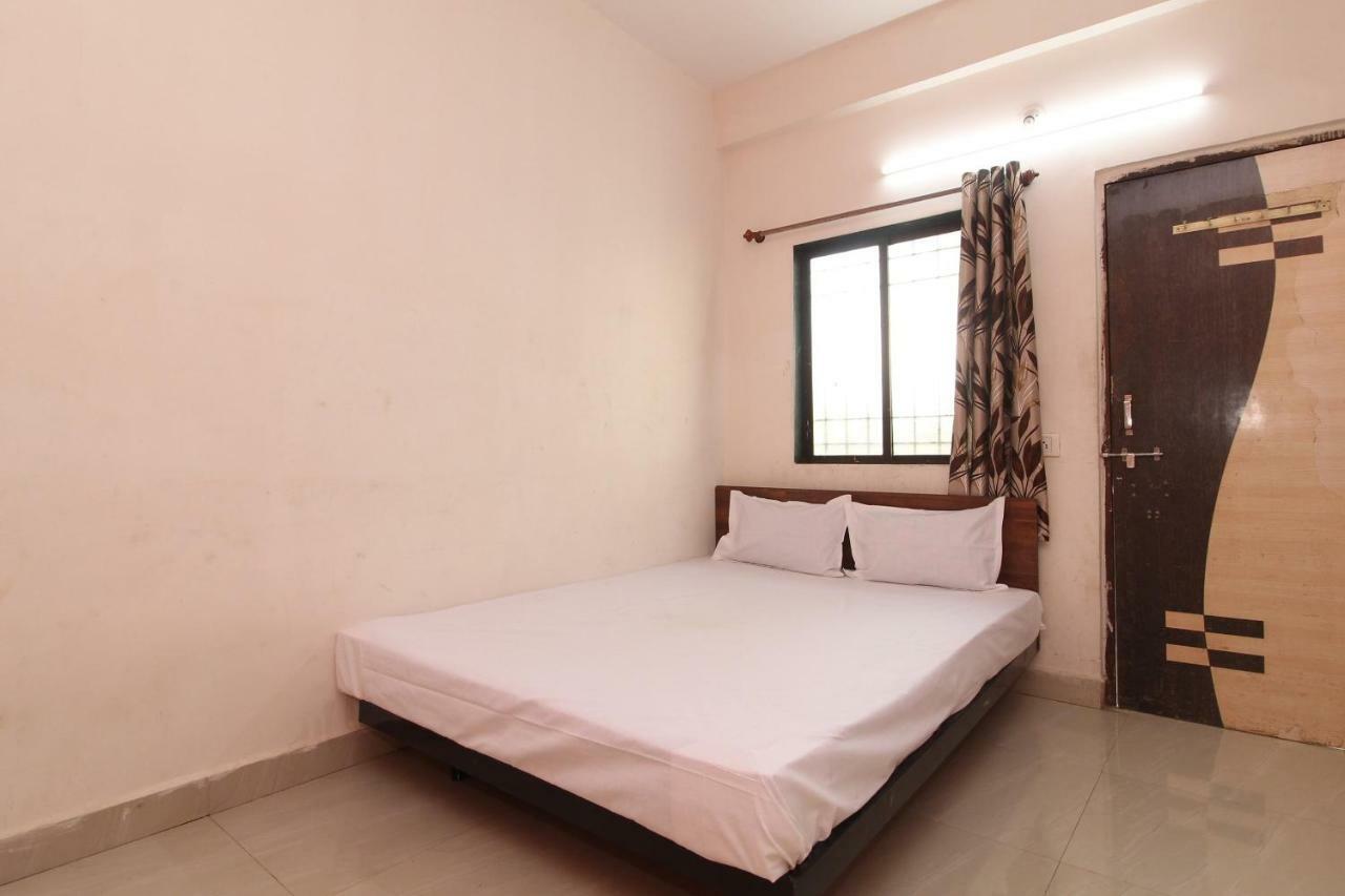 Spot On 37198 Matoshree Niwas Hotel 2*