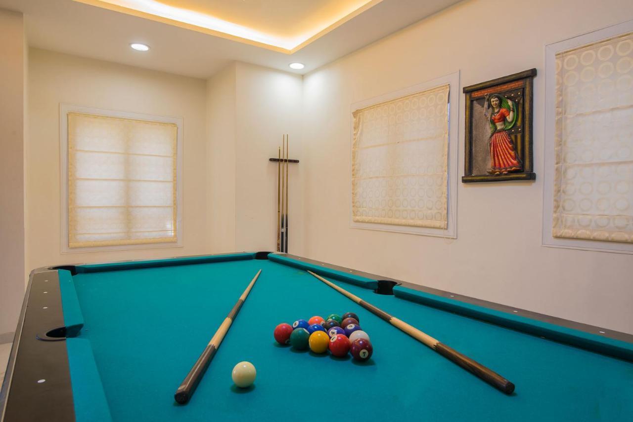 Stayvista's Maximus - City-center With Private Pool, Gazebo, Games & Projector Lonavala