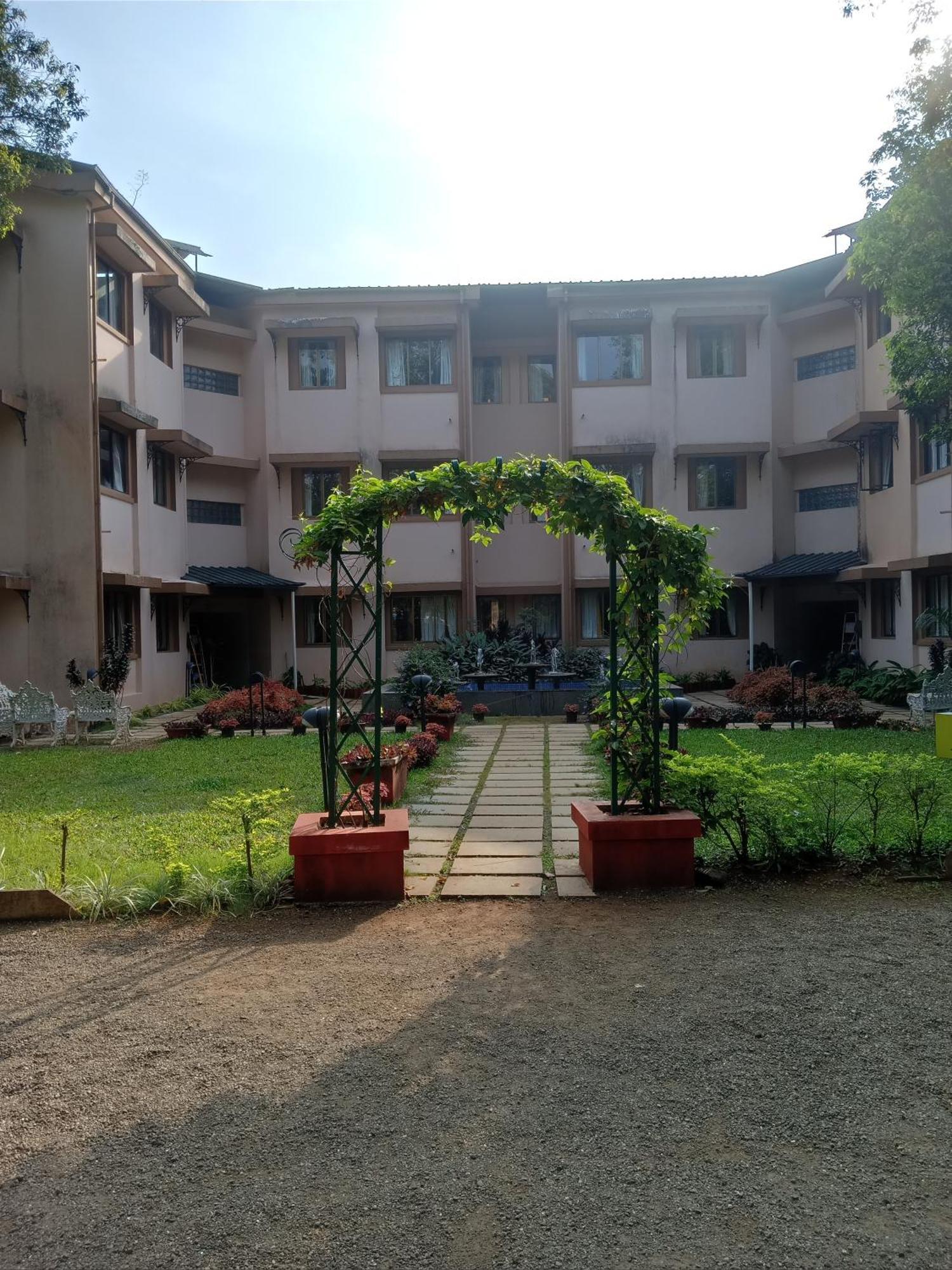 Resort Krisna All 2*